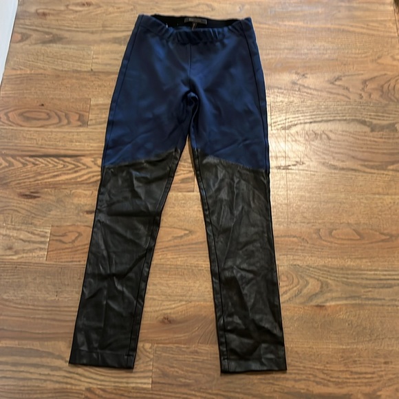 BCBG navy and faux leather leggings XS EUC - Picture 4 of 7